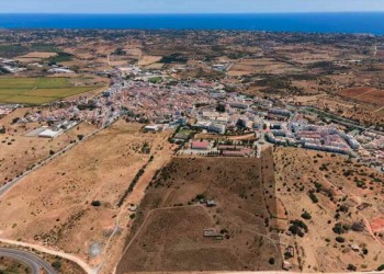 Carvoeiro-Branco-Vale-da-Pipa-01